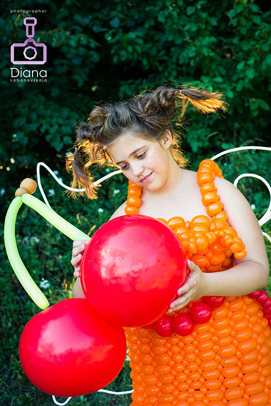 платье из воздушных шариков